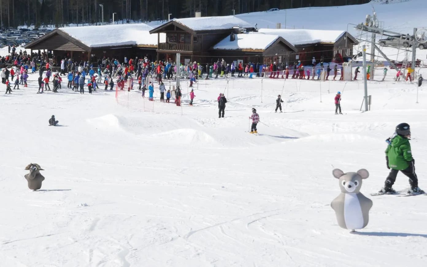 The ski slope at Furutangen on a clear winter day